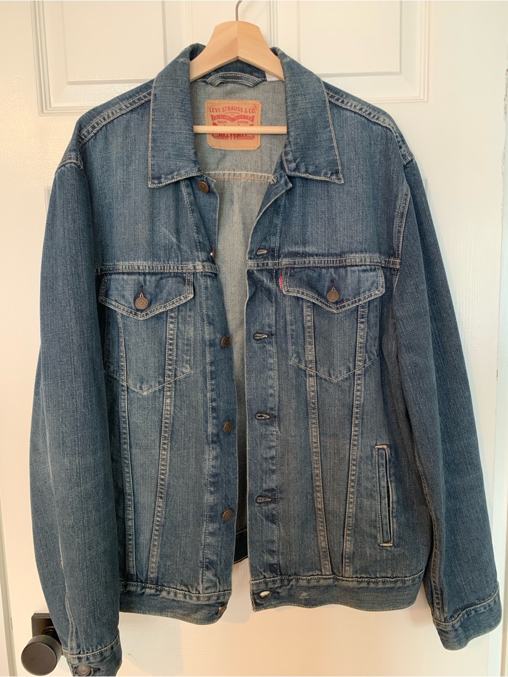 Levi's Men's XL Denim Trucker Jacket Medium Blue VGC